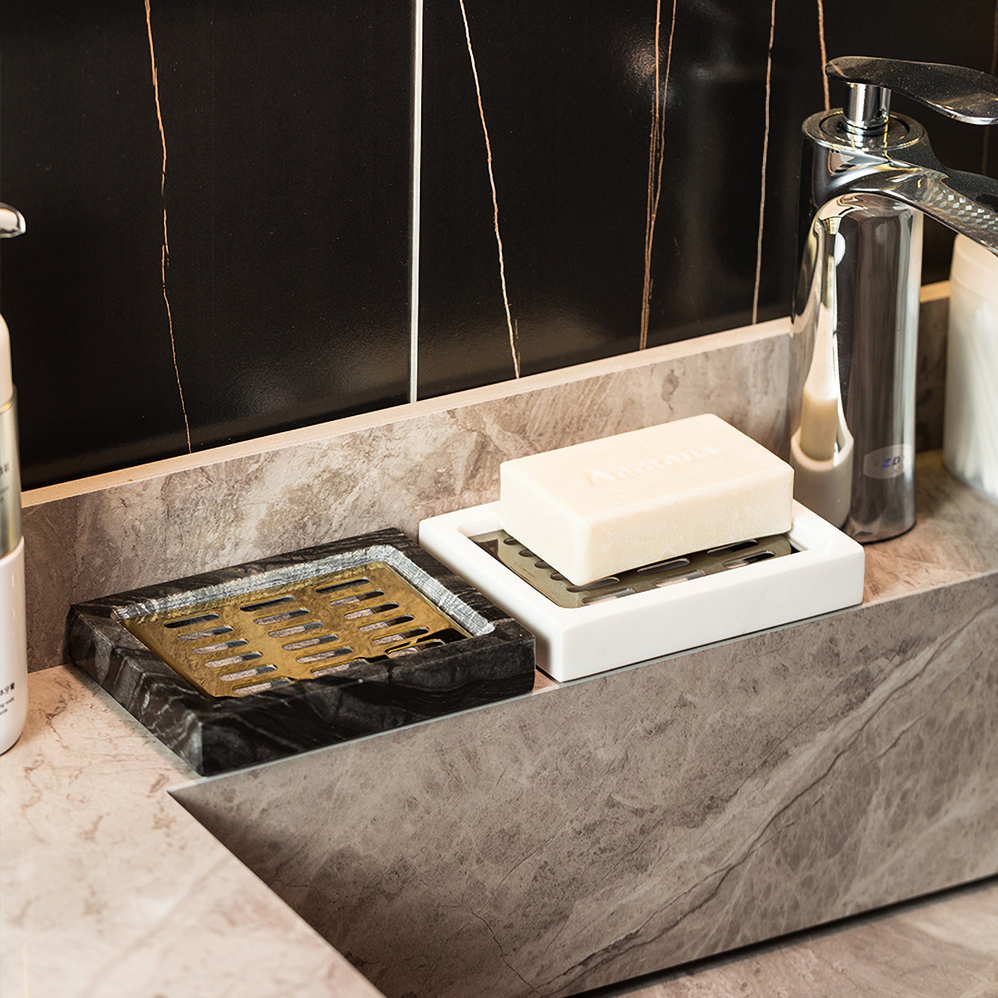 Classic Marble Soap Dish