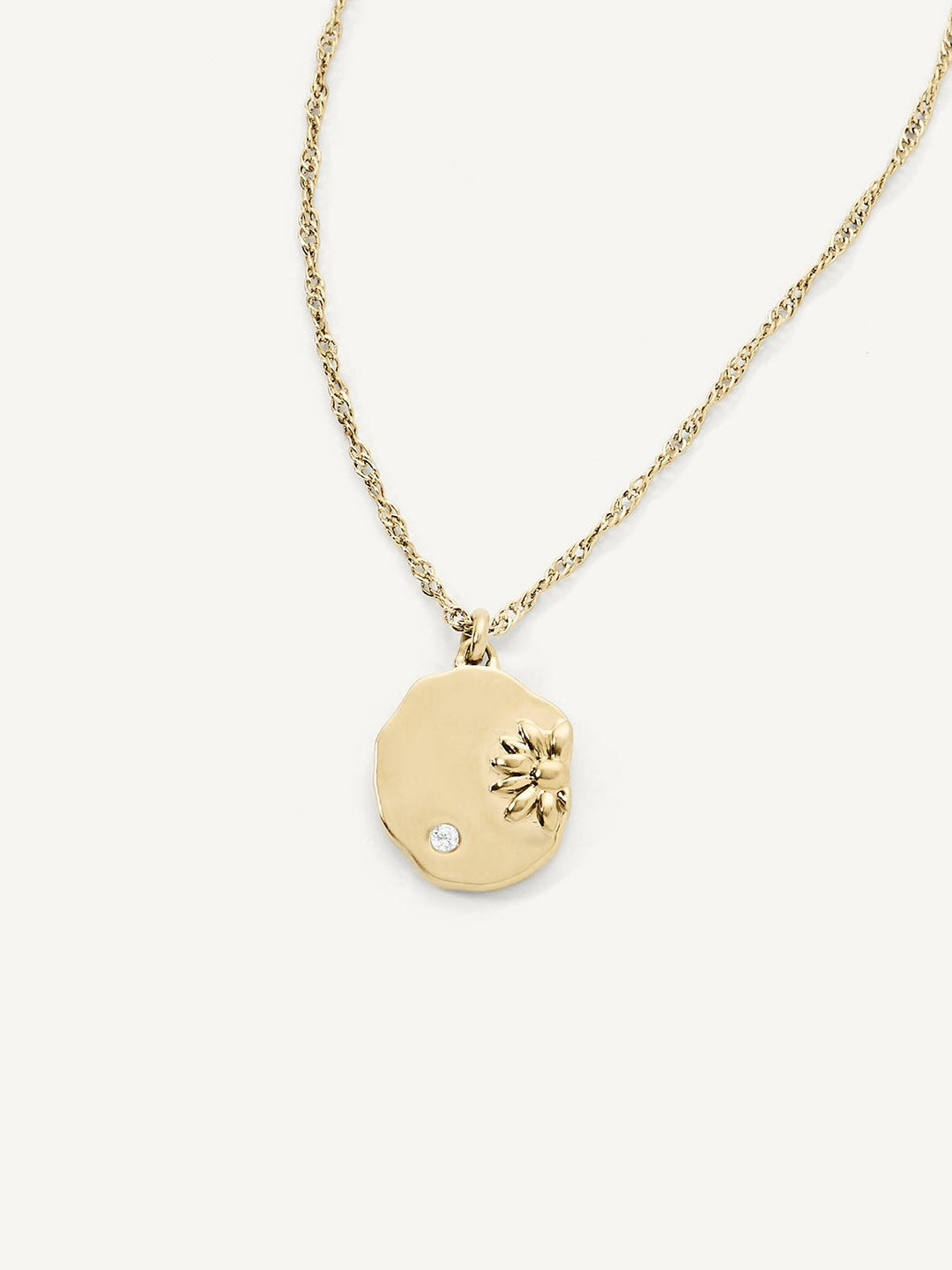 Elisajewels April Daisy Birth Flower Pendant Necklace