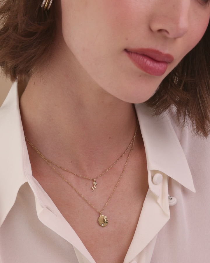 Elisajewels June Rose and April Daisy Birthflower Pendant Necklace